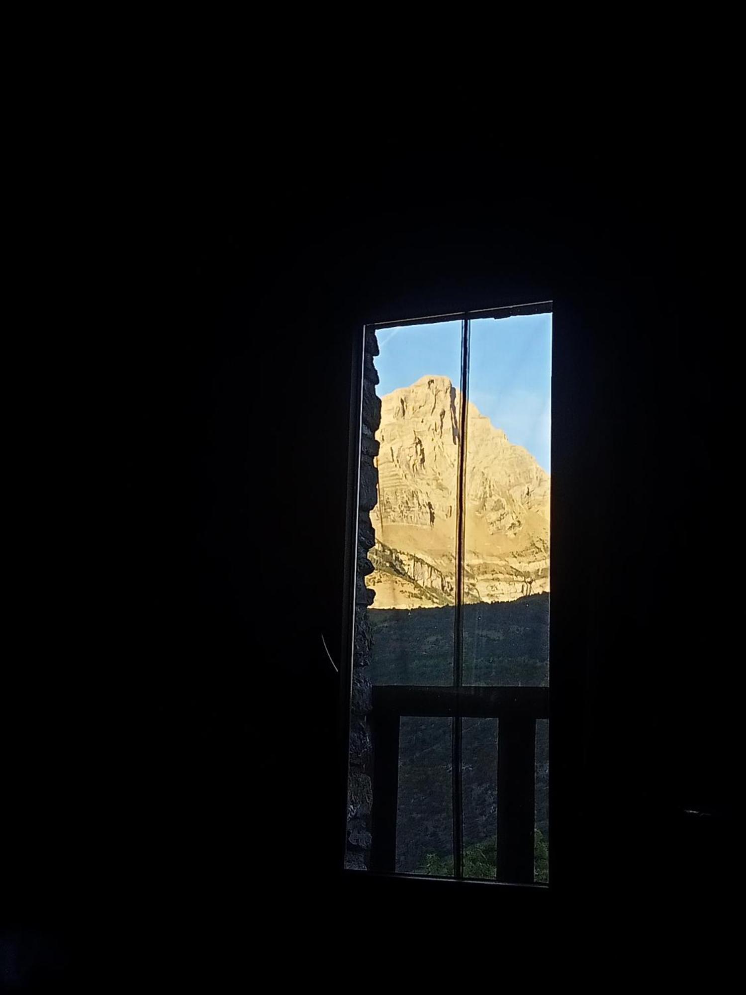 Suite En Cuadra Pajar, Casa Rural Hoz de Jaca Bagian luar foto