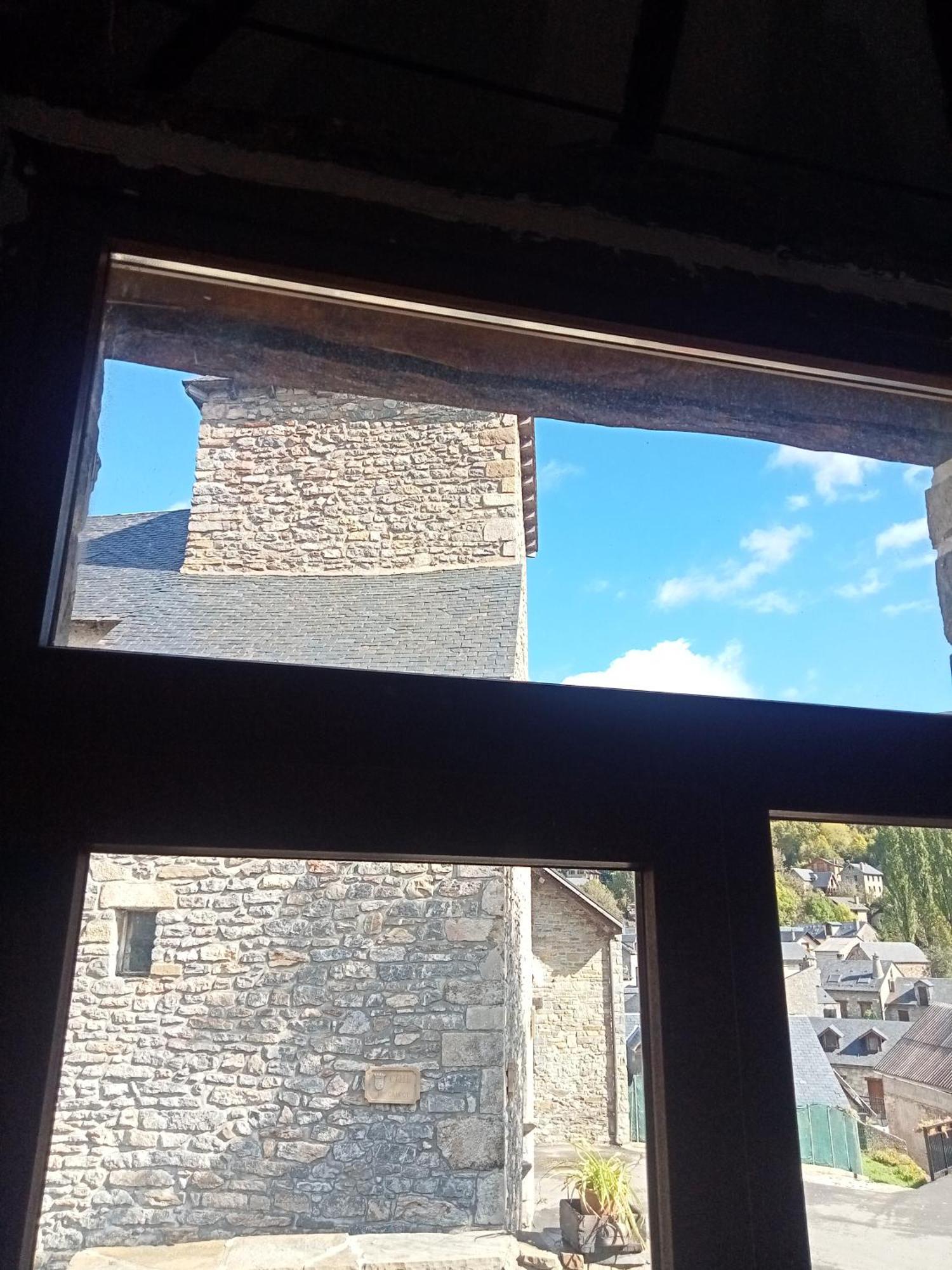 Suite En Cuadra Pajar, Casa Rural Hoz de Jaca Bagian luar foto