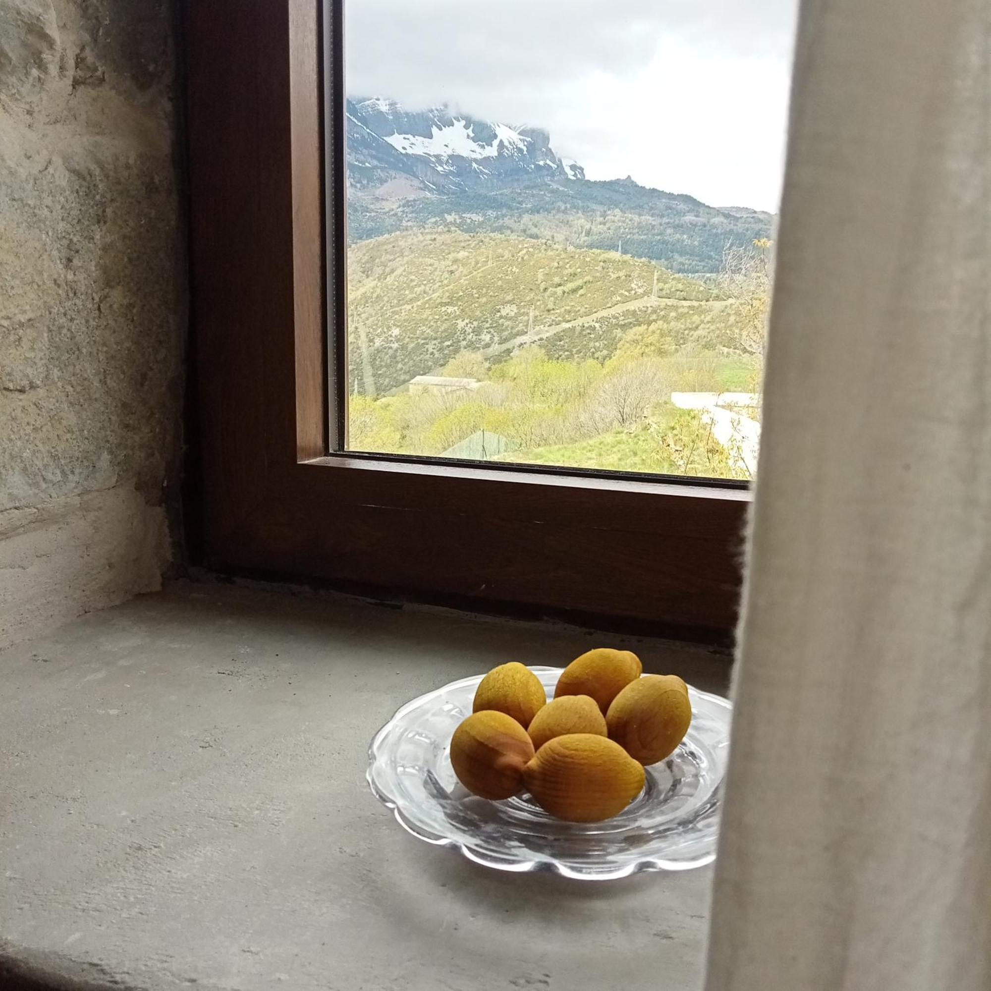 Suite En Cuadra Pajar, Casa Rural Hoz de Jaca Bagian luar foto
