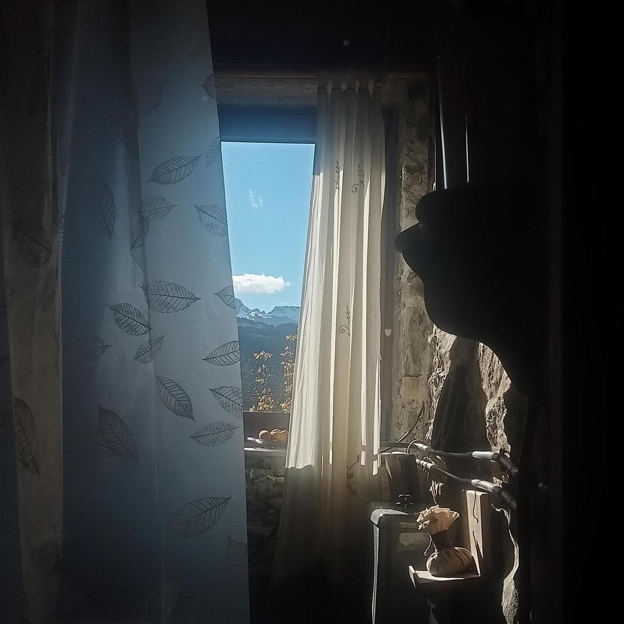 Suite En Cuadra Pajar, Casa Rural Hoz de Jaca Bagian luar foto