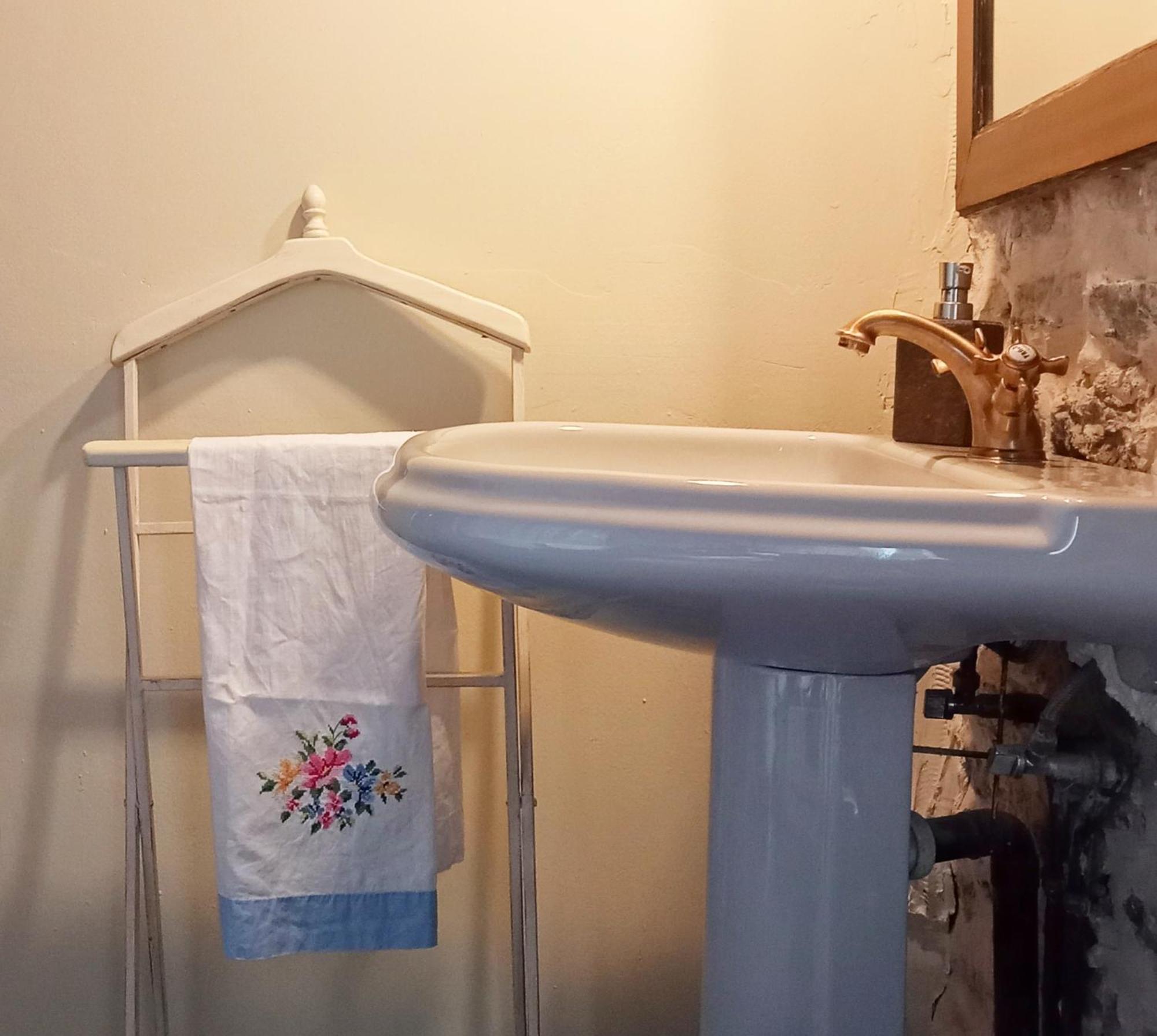 Suite En Cuadra Pajar, Casa Rural Hoz de Jaca Bagian luar foto